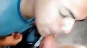 Novinho do funk tirou leite do pau