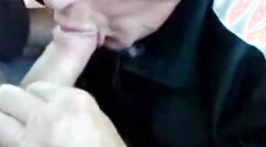 Older man cruise in car