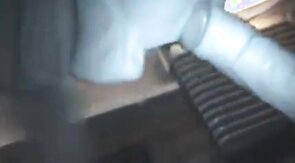 Suce la bite entiere salope