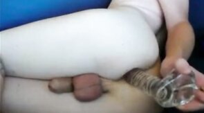 Pale Bubble Ass Playing with a Big Dildo