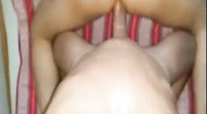 Bem dotado enfiando 28 centimetros no cu