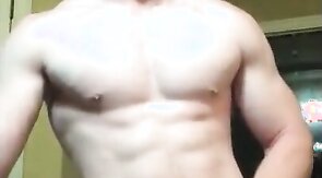 ragazzo si sega fino a schizzare (boy jerks till shots)