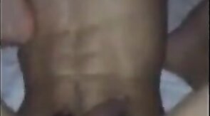 Japinha geme com piruzao no cu