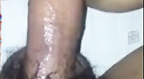 Japinha geme com piruzao no cu