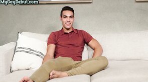 Debut solo stud jerking cock for camera till cumshot