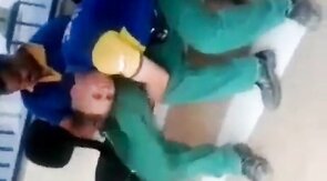 Metalurgico querendo pegar no pau do colega