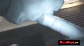 Suce la bite entiere salope