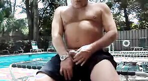 Poolside Cum Geyser