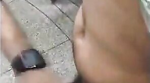 Putaria em banheirao publico