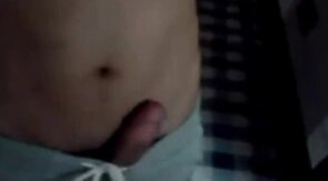 asian boy big cock wanking at night (1'52'')