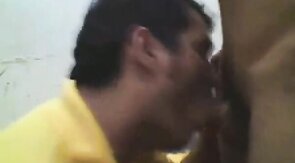 Chupando la  verga de Beto (3'46'')