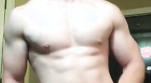 ragazzo si sega fino a schizzare (boy jerks till shots)