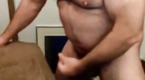 bonne branlette d'un beau papa!