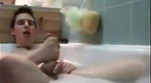 Twink jerking off in bathtub