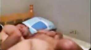 Bebeu  todas e fodeu cu do amigo gay