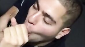 Bonitao com pinto na boca