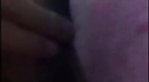 Dedando o cu do bebado