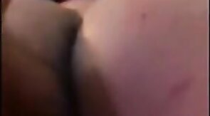 Dedando o cu do bebado