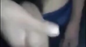 Cabeleireiro pega no pau do cliente