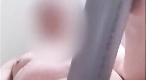 sucking my dick with my vacuumcleaner with handsfree cumshot