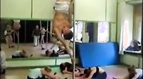 Pole-acrobat
