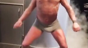 bulto Gianluca Vacchi