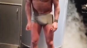 bulto Gianluca Vacchi