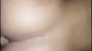 Novinho dando o cu redondinho