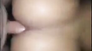 Novinho dando o cu redondinho