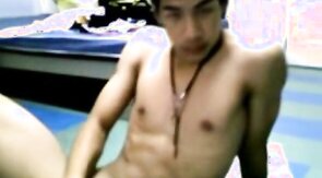 Cute Thai guy jerk and cum