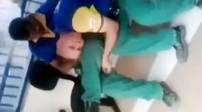 Metalurgico querendo pegar no pau do colega