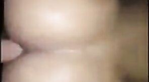 Novinho dando o cu redondinho