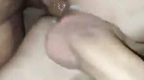 Ohne Gumi in Arsch gespritzt