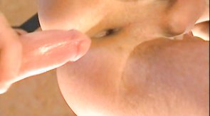 Sexy boyfriend is getting a nice cumshot in his mouth