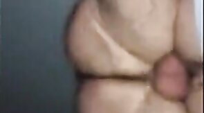 Passivo gato dando cu ao maduro do pau pequeno