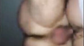 Passivo gato dando cu ao maduro do pau pequeno