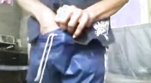 Sri Lankan guy jerking of for Web Cam