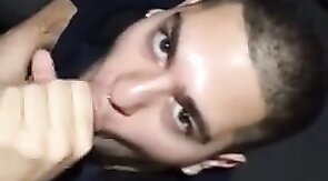 Bonitao com pinto na boca