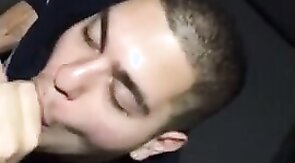 Bonitao com pinto na boca