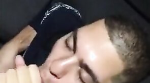 Bonitao com pinto na boca