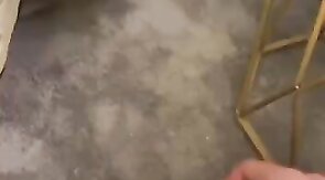 可爱小情侣一起放工回家激情