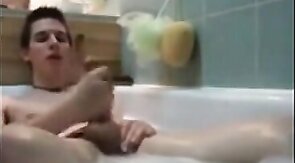 Twink jerking off in bathtub