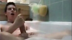Twink jerking off in bathtub