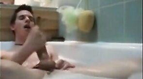 Twink jerking off in bathtub