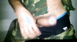 Militar na punheta