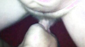 Baise en bouche et ejacule dedans