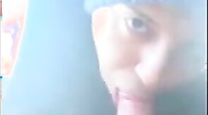 Novinho mama rolao e toma gala no carro