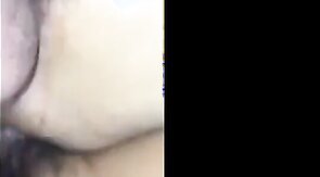 Japinha geme com piruzao no cu