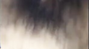 Japinha geme com piruzao no cu