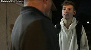 Weird stepdaddy gay fucks twink asshole till cumshot